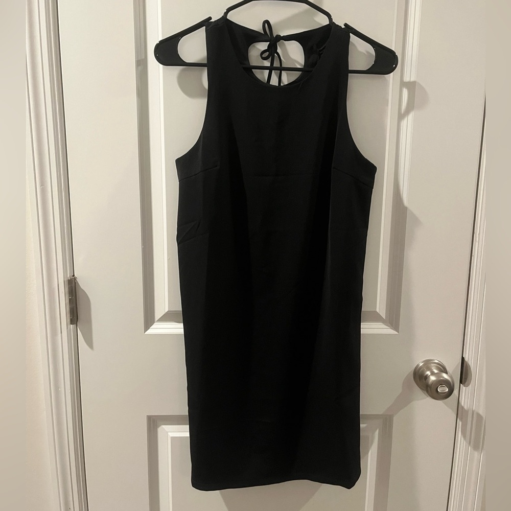 Very J Black “Keyhole” back detail Shift Dress